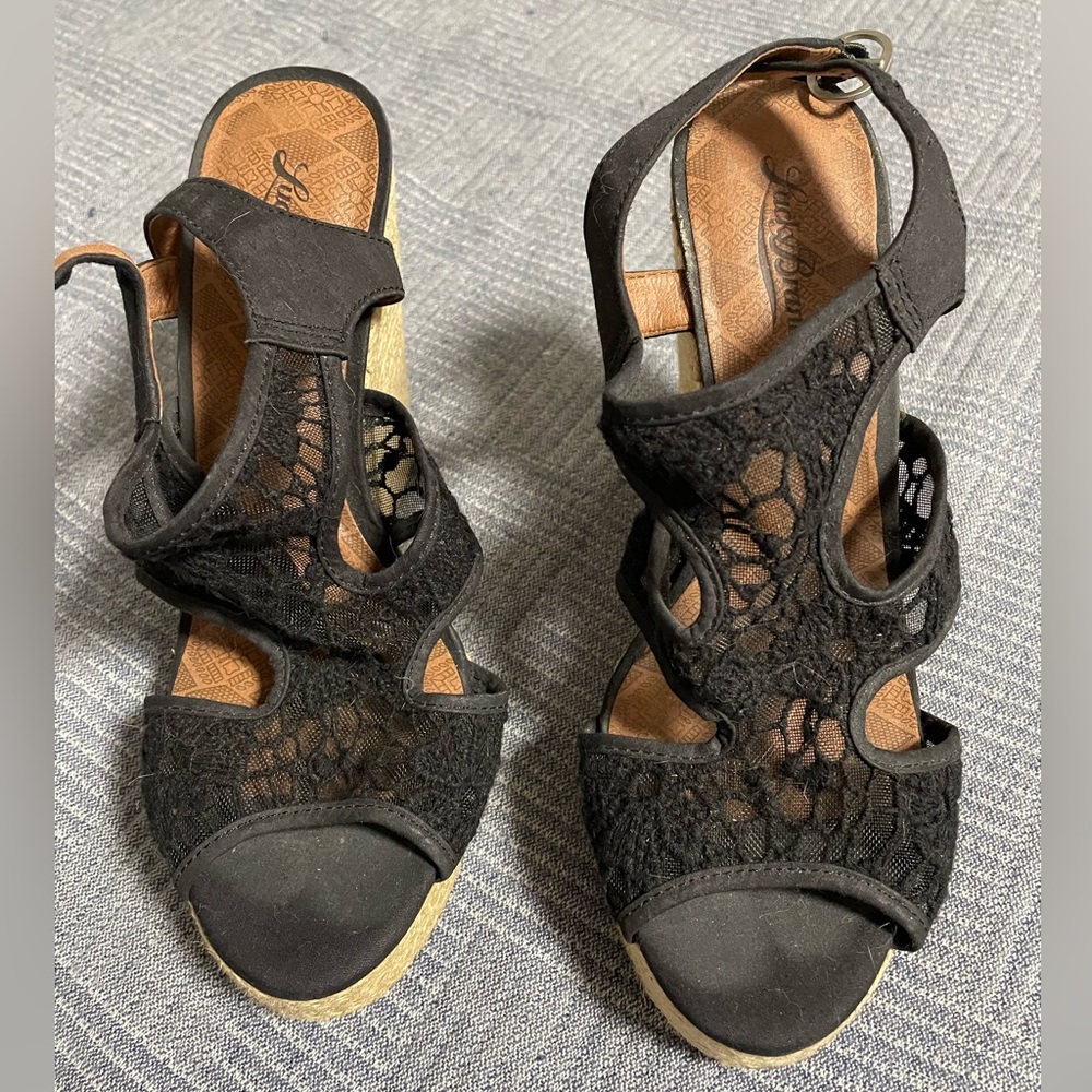 Lucky Brand Lace Wedge Sandals